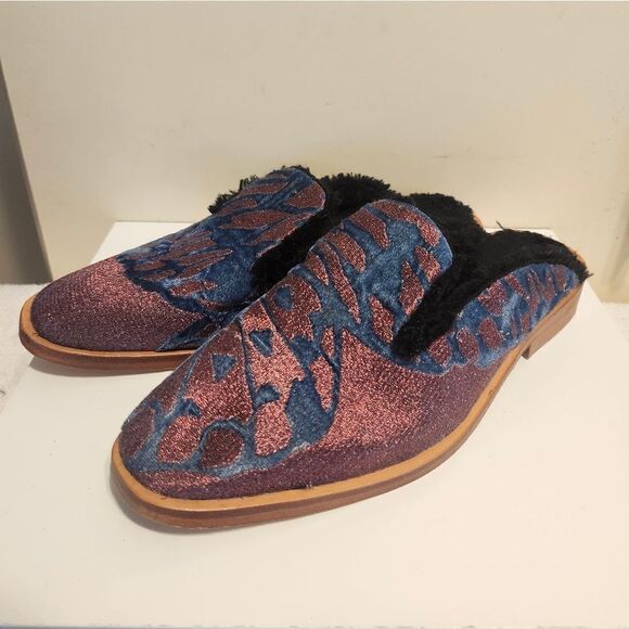 Free People Velvet Brocade Tapestry Fur-Lined Mules Sz.8/38 $98 Worn Once! - Picture 3 of 6